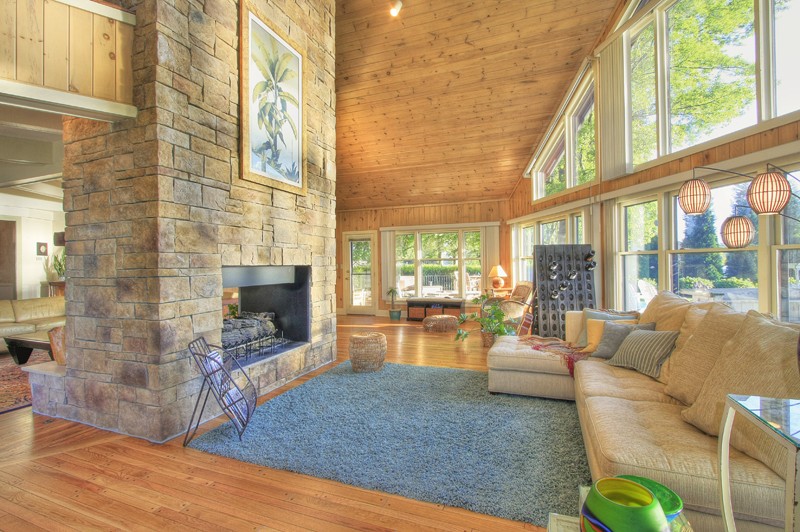 Real estate photography: lakefront and luxury listing