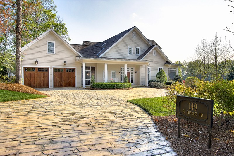 Real estate photography: lakefront and luxury listing